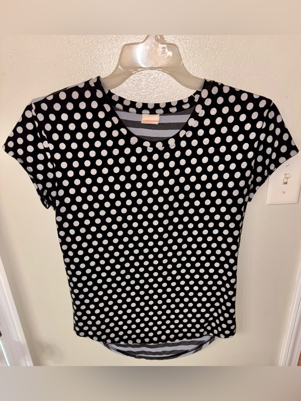 Polka Dot Short Sleeve Women's Top - Black & White